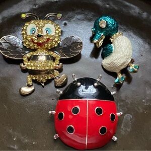 Lot of 3 vintage enamel brooch pin Duck bee ladybug  rhinestone